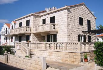 Vila Jasna has Balcony rooms