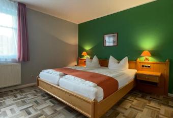 Landgasthaus Zander allows 18 year olds to book a room