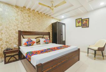 FabHotel The Villa allows 18 year olds to book a room