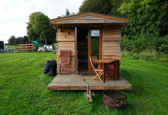 Unique Off- Grid Beehive Pod at Westcote Glamping has Balcony rooms