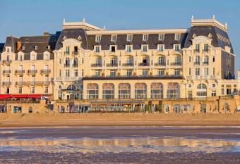 Le Grand Hotel de Cabourg - MGallery Hotel Collection has Balcony rooms
