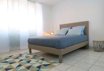 CLASS APPART, Centre ville, Au calme allows 18 year olds to book a room