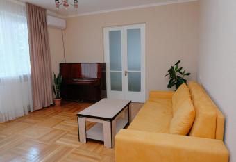 Keti&Tatia Sisters Apartment - near Old and Central Tbilisi allows 18 year olds to book a room