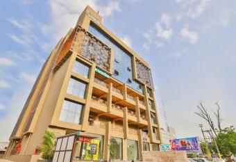 Hotel Sparsh Inn - Chandkheda has Balcony rooms