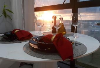 Flat Beach Barra - Praia do Paiva - Ilha do amor has Balcony rooms