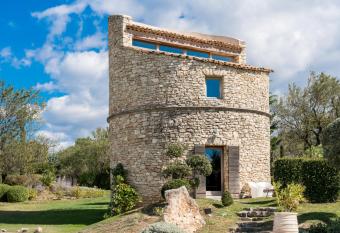 Capelongue, a Beaumier hotel & Spa allows 18 year olds to book a room