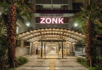 ZONK Nakasu has Balcony rooms