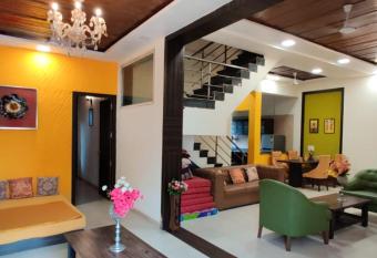 Modern 4BHK Villa no Two has Smoking/Balcony rooms