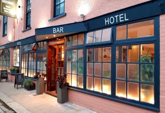 Browns Hotel allows 18 year olds to book a room