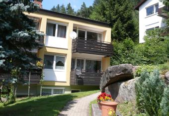 Ferienwohnung Dittmar am Kaffeehof has Balcony rooms