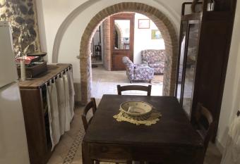 Casa Vacanze Crocevia has Balcony rooms