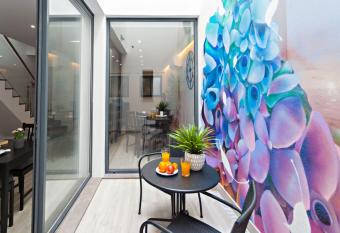 Faro Clara Suites allows 18 year olds to book a room