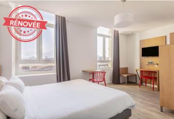 Residhotel Le Central Gare allows 18 year olds to book a room