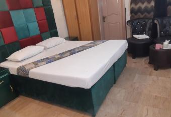 Khyber Hotel allows 18 year olds to book a room