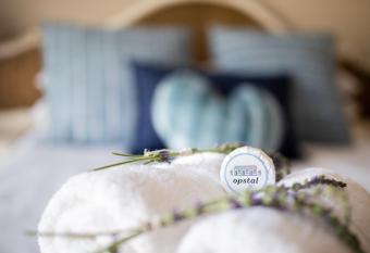 Opstal Gastehuis has Balcony rooms