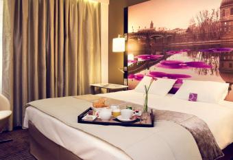 Mercure Toulouse Centre Wilson Capitole allows 18 year olds to book a room