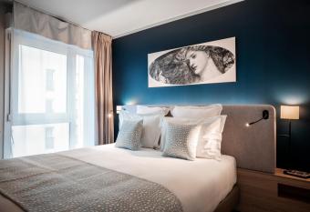 Residhome Saint Ouen allows 18 year olds to book a room