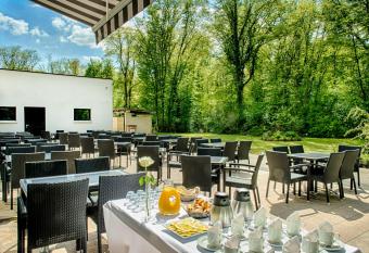 H  tel Marso has Balcony rooms