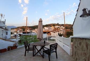 One bedroom house with private pool garden and wifi at Riogordo has Balcony rooms