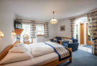 G  steheim Auwitsch has Balcony rooms