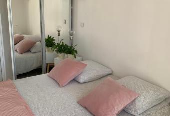 CASABINA Appartement entre Disney et paris has Balcony rooms