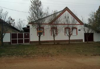 Liza Panzio has Balcony rooms