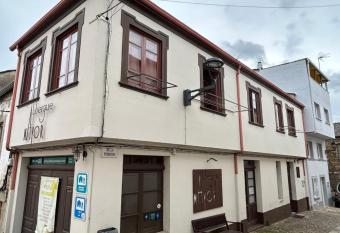 Albergue Mayor allows 18 year olds to book a room