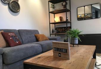 OFFRE SPECIALE Centre Verdun - Id  al Visites - Le Puisatier allows 18 year olds to book a room