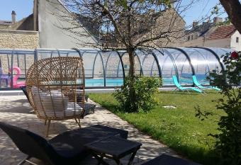 Hotel des Thermes et du Casino allows 18 year olds to book a room