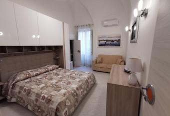 La Pescheria Casa Vacanze allows 18 year olds to book a room