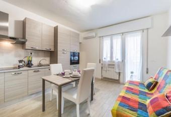 Podgora 2 has Balcony rooms