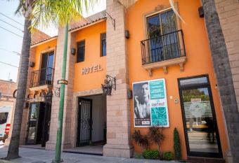 Hotel Degollado allows 18 year olds to book a room