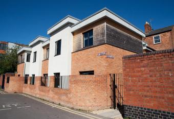 Quire Court Apartment allows 18 year olds to book a room