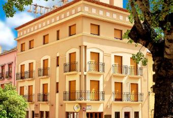 Hotel Anna has Balcony rooms