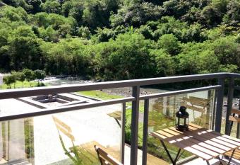 Antong Creekside Hot Spring has Balcony rooms