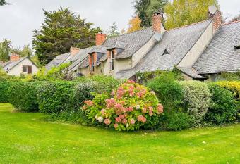 Cottages De La Bretesche has Balcony rooms