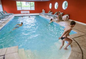 H  tel Beau Rivage allows 18 year olds to book a room