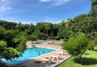 Hotel Diri   Santa Cruz allows 18 year olds to book a room