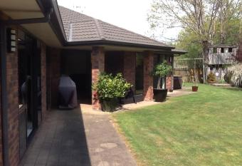 Topia bed and breakfast allows 18 year olds to book a room