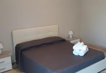 CAV Diamond by People has Balcony rooms