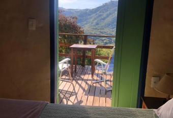 Pousada Cafezal em Flor has Balcony rooms