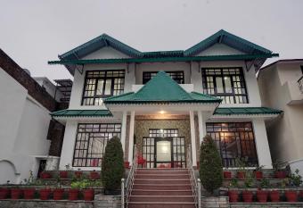 Hotel Spring Birds Naukuchiatal allows 18 year olds to book a room