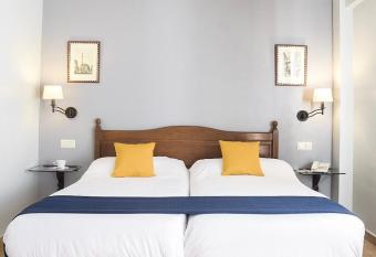 Villa Soledad has Balcony rooms