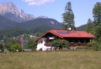 Cafe Pension Eckerbrunn has Balcony rooms