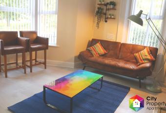 Newcastle CITY Apartments 5 has Balcony rooms