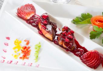 Logis Le Printemps H  tel Restaurant - Mont  limar allows 18 year olds to book a room