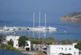 Efharis has Balcony rooms