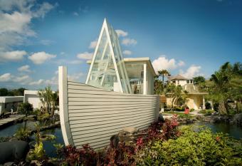 Noah Villa and Chapel has Balcony rooms