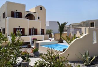 Marina s Studios allows 18 year olds to book a room