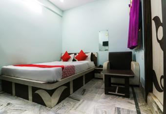 Flagship Hotel Neelkanth allows 18 year olds to book a room